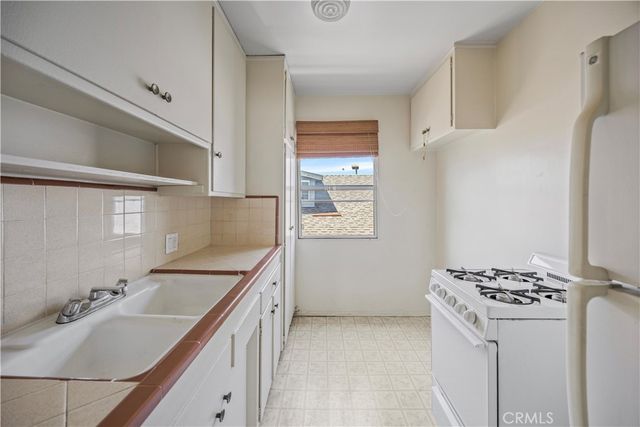 1444 Euclid, Santa Monica, CA 90404