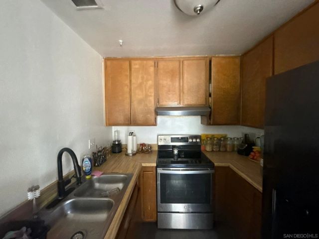 1761 Hollister St 32, San Diego, CA 92154