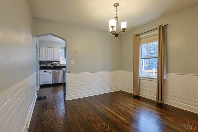 26 W Mills Avenue, Wyoming, OH 45215