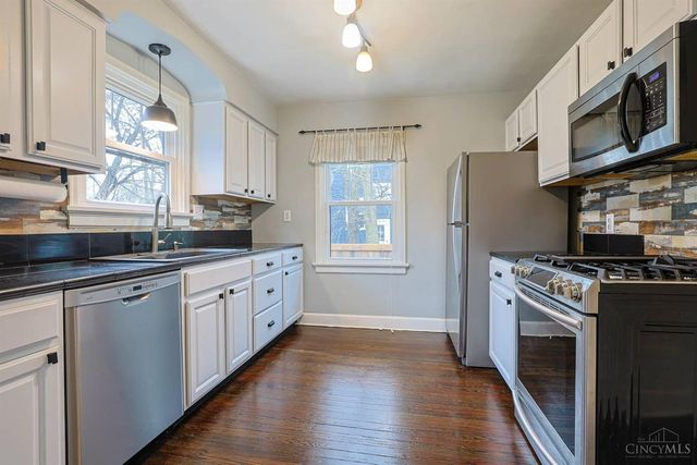 26 W Mills Avenue, Wyoming, OH 45215