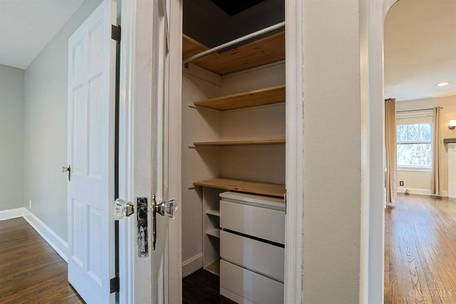 26 W Mills Avenue, Wyoming, OH 45215