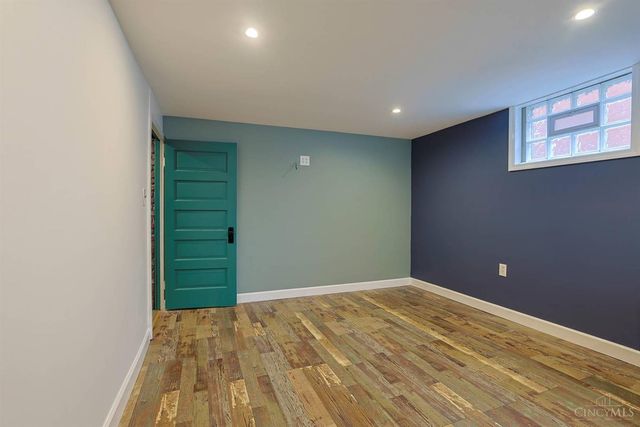 26 W Mills Avenue, Wyoming, OH 45215