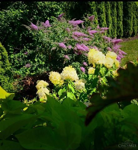 26 W Mills Avenue, Wyoming, OH 45215