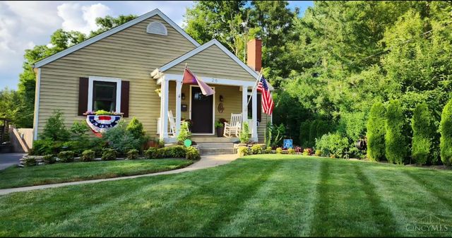 26 W Mills Avenue, Wyoming, OH 45215