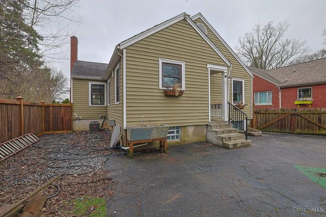 26 W Mills Avenue, Wyoming, OH 45215