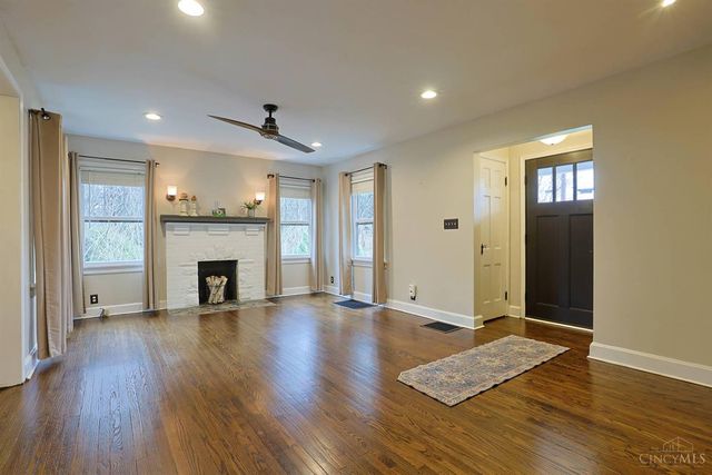 26 W Mills Avenue, Wyoming, OH 45215