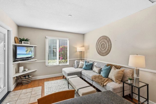 17117 Tallow Tree Lane, San Diego, CA 92127