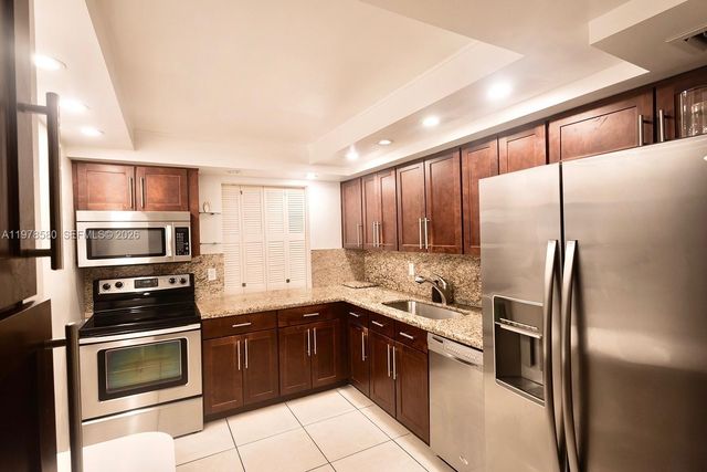 801 Three Islands Blvd 520, Hallandale Beach, FL 33009