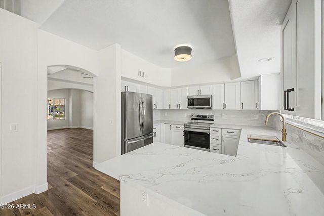 16652 S 24TH Place, Phoenix, AZ 85048