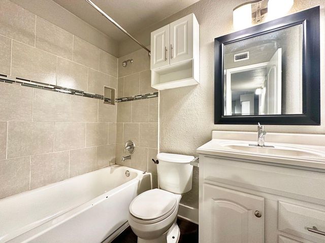 4316 Bull Creek RD 107, Austin, TX 78731