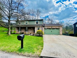 207 N Hills DR, Parkersburg, WV 26104