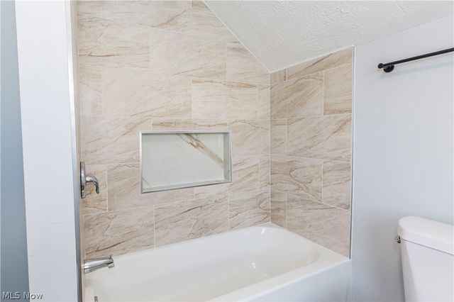 586 Brittain Road, Akron, OH 44305