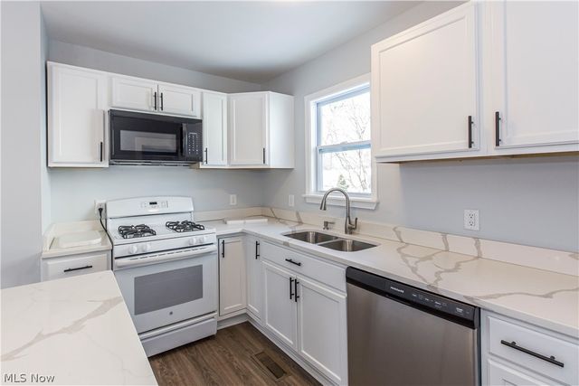 586 Brittain Road, Akron, OH 44305