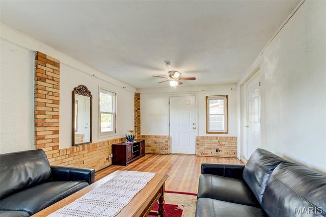 1436 Telegraph Road, St Louis, MO 63125