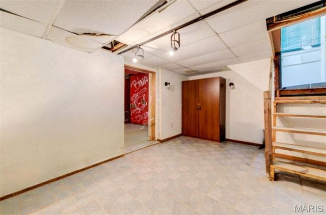 1436 Telegraph Road, St Louis, MO 63125