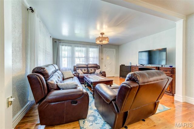 1436 Telegraph Road, St Louis, MO 63125