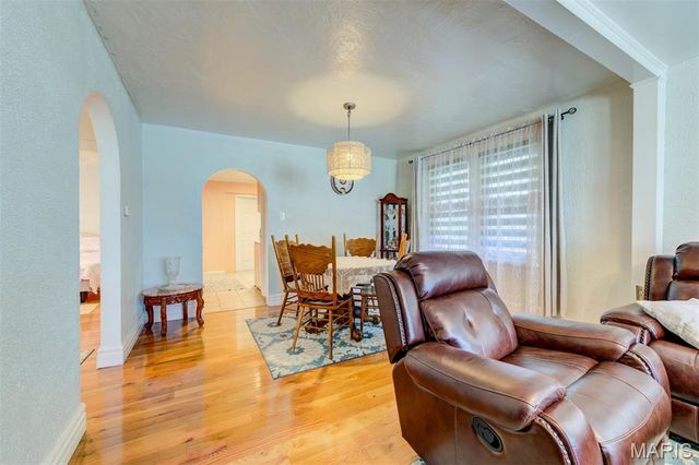 1436 Telegraph Road, St Louis, MO 63125
