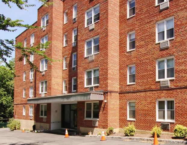 510 Midland Avenue 1A, Yonkers, NY 10704