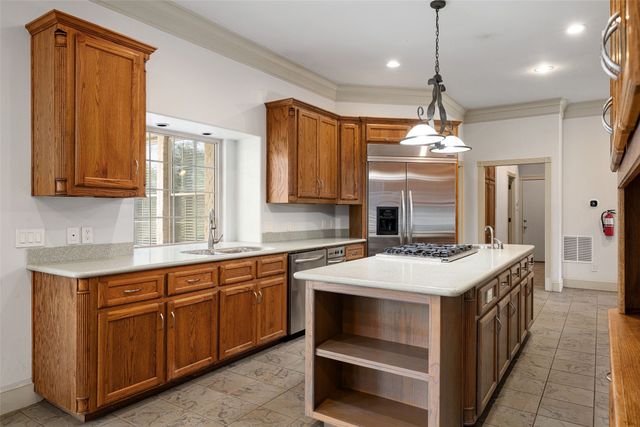 1513 Canyon Oaks Drive, Irving, TX 75061