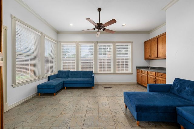 1513 Canyon Oaks Drive, Irving, TX 75061