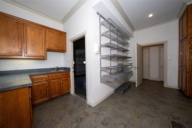 1513 Canyon Oaks Drive, Irving, TX 75061