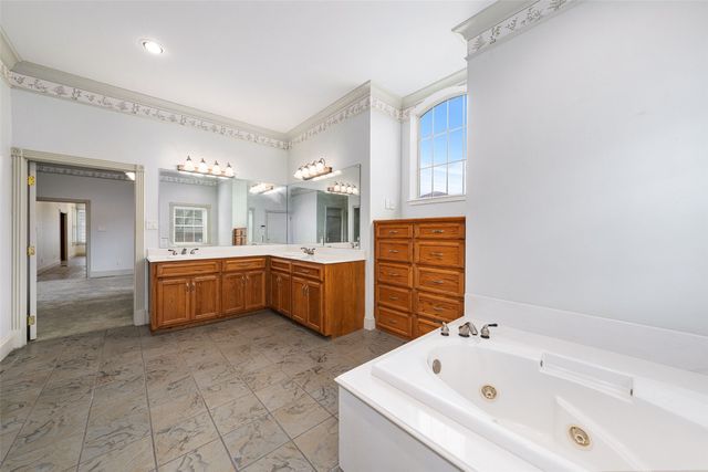 1513 Canyon Oaks Drive, Irving, TX 75061