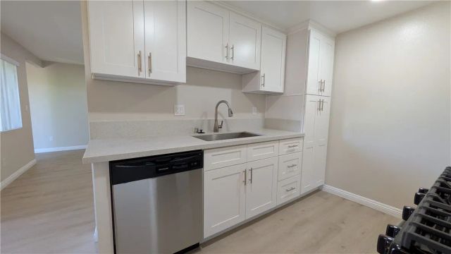 317 S Almansor 9, Alhambra, CA 91801
