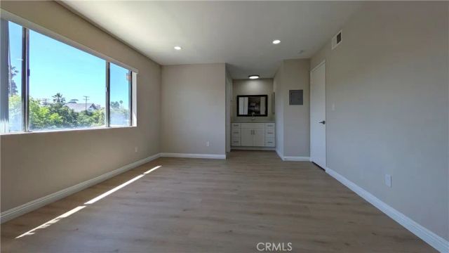 317 S Almansor 9, Alhambra, CA 91801