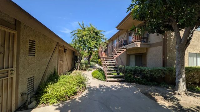 317 S Almansor 9, Alhambra, CA 91801