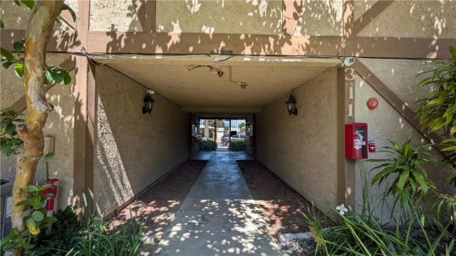 317 S Almansor 9, Alhambra, CA 91801