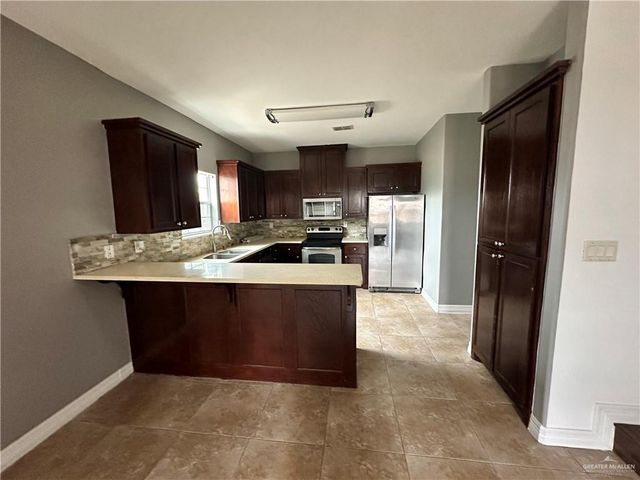 3205 Black Oak Lane, Mission, TX 78573