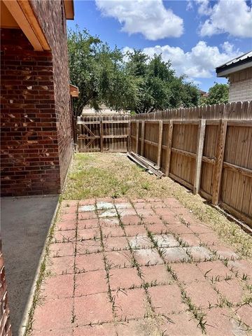 3205 Black Oak Lane, Mission, TX 78573