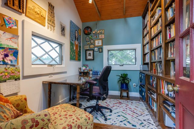 1715 Cedar Ln, Nashville, TN 37212
