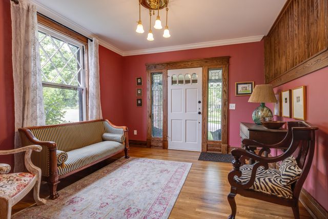 1715 Cedar Ln, Nashville, TN 37212