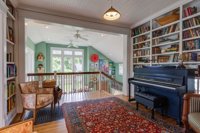 1715 Cedar Ln, Nashville, TN 37212