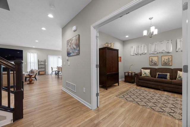 9261 Pickens Drive, Blacklick, OH 43004