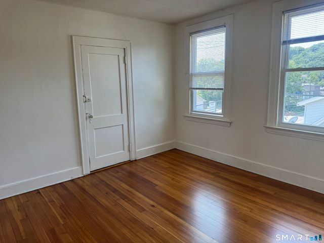 31 Lucy Street 3, Woodbridge, CT 06525
