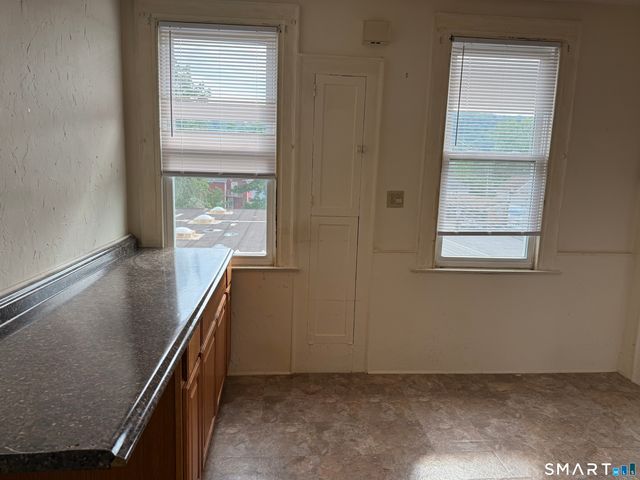 31 Lucy Street 3, Woodbridge, CT 06525