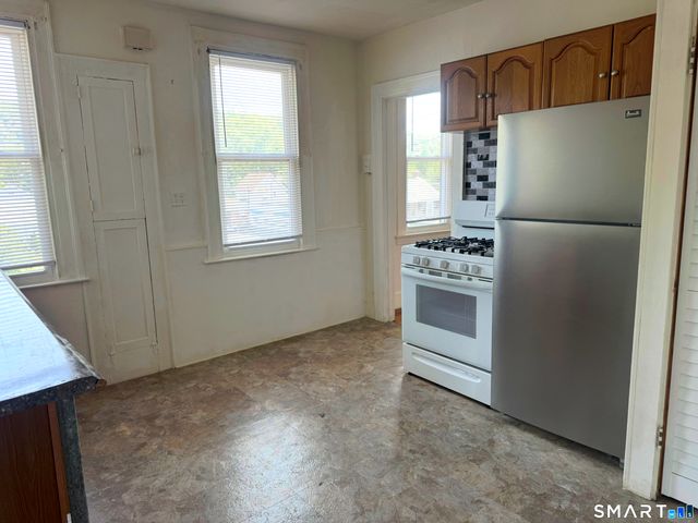31 Lucy Street 3, Woodbridge, CT 06525