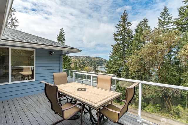 1107 Puesta Del Sol, Camano Island, WA 98282