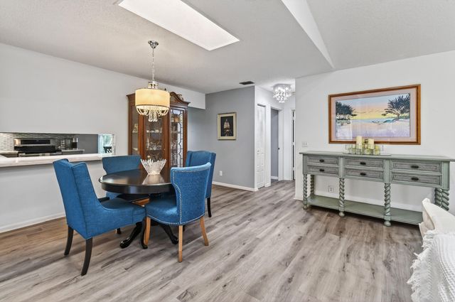 13289 Touchstone Place, Palm Beach Gardens, FL 33418