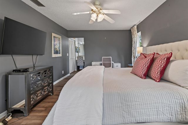 13289 Touchstone Place, Palm Beach Gardens, FL 33418