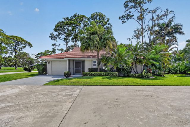 13289 Touchstone Place, Palm Beach Gardens, FL 33418