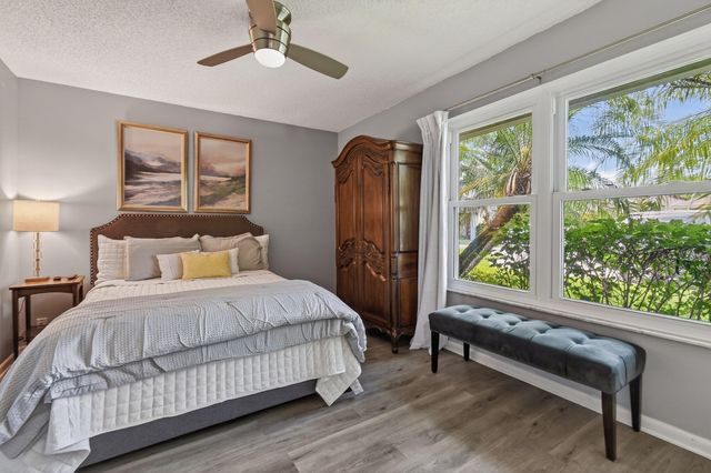 13289 Touchstone Place, Palm Beach Gardens, FL 33418