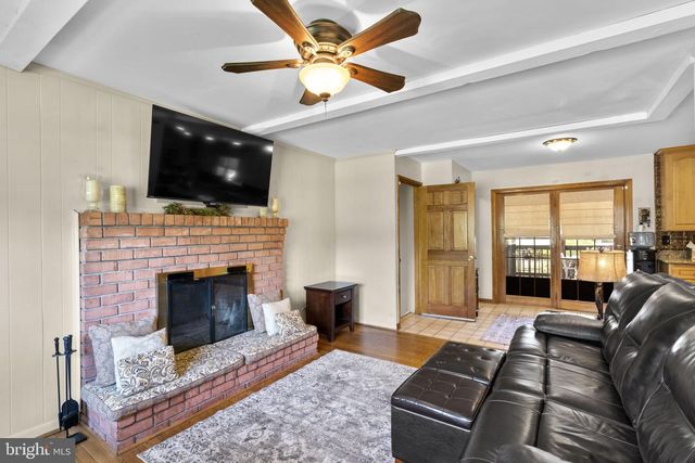 5008 LAKE CIR W, Columbia, MD 21044