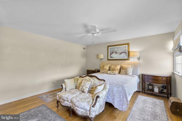 5008 LAKE CIR W, Columbia, MD 21044