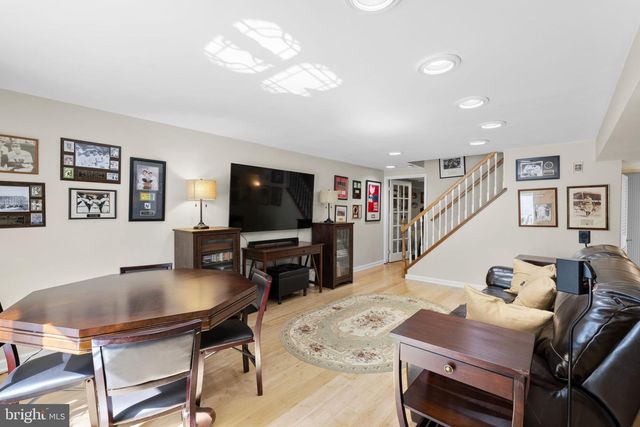 5008 LAKE CIR W, Columbia, MD 21044