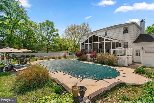 5008 LAKE CIR W, Columbia, MD 21044