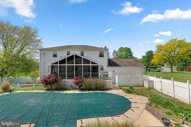 5008 LAKE CIR W, Columbia, MD 21044