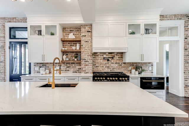 1231 S Alamo, San Antonio, TX 78210